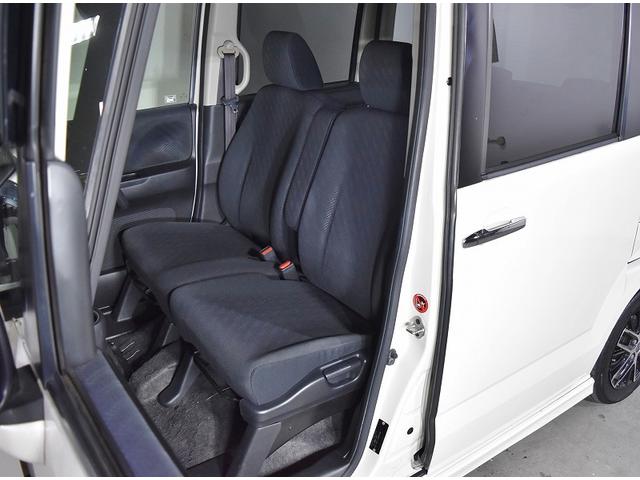 Ｎ－ＢＯＸカスタム Ｇ・Ｌパッケージ　片側パワスラ　ＥＴＣ　ナビ　ＴＶ　バックカメラ　ステアリングスイッチ　テールゲートストラップ　ＩＳＯＦＩＸ　プッシュスタート　アイドリングストップ　キーフリーボタン　ドアバイザー　ＨＩＤ　アルミ（21枚目）