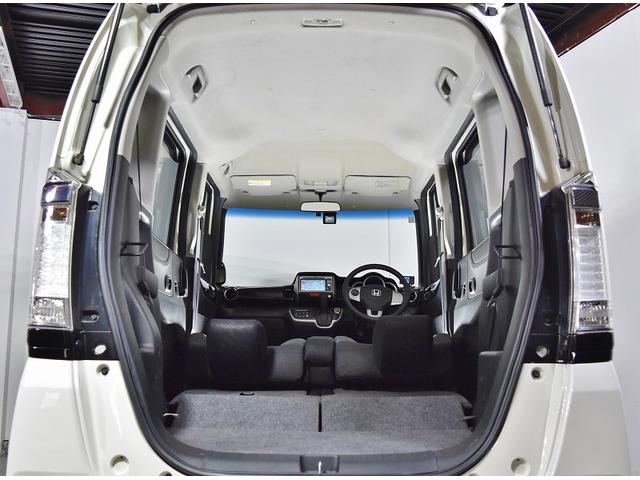 Ｎ－ＢＯＸカスタム Ｇ・Ｌパッケージ　片側パワスラ　ＥＴＣ　ナビ　ＴＶ　バックカメラ　ステアリングスイッチ　テールゲートストラップ　ＩＳＯＦＩＸ　プッシュスタート　アイドリングストップ　キーフリーボタン　ドアバイザー　ＨＩＤ　アルミ（29枚目）