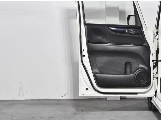 Ｎ－ＢＯＸカスタム Ｇ・Ｌパッケージ　片側パワスラ　ＥＴＣ　ナビ　ＴＶ　バックカメラ　ステアリングスイッチ　テールゲートストラップ　ＩＳＯＦＩＸ　プッシュスタート　アイドリングストップ　キーフリーボタン　ドアバイザー　ＨＩＤ　アルミ（30枚目）