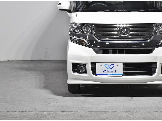 Ｎ－ＢＯＸカスタム Ｇ・Ｌパッケージ　片側パワスラ　ＥＴＣ　ナビ　ＴＶ　バックカメラ　ステアリングスイッチ　テールゲートストラップ　ＩＳＯＦＩＸ　プッシュスタート　アイドリングストップ　キーフリーボタン　ドアバイザー　ＨＩＤ　アルミ（42枚目）