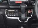 Ｇ・Ｌパッケージ　片側パワスラ　ＥＴＣ　ナビ　ＴＶ　バックカメラ　ステアリングスイッチ　テールゲートストラップ　ＩＳＯＦＩＸ　プッシュスタート　アイドリングストップ　キーフリーボタン　ドアバイザー　ＨＩＤ　アルミ（17枚目）