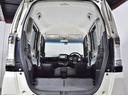 Ｇ・Ｌパッケージ　片側パワスラ　ＥＴＣ　ナビ　ＴＶ　バックカメラ　ステアリングスイッチ　テールゲートストラップ　ＩＳＯＦＩＸ　プッシュスタート　アイドリングストップ　キーフリーボタン　ドアバイザー　ＨＩＤ　アルミ（29枚目）