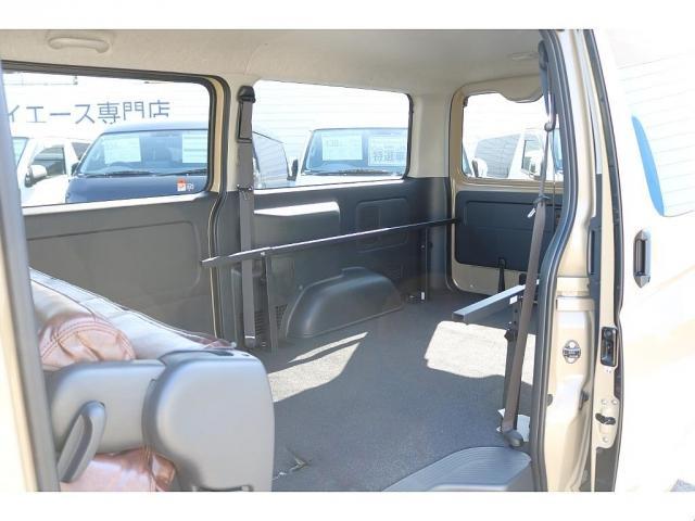 ハイエースバン ロングスーパーGL NEXUS TRAIL NT-1 16インチ ナスカーホワイトレタータイヤ クラシックLEDテールランプ アルパイン製11インチメカレスナビ ETC USB、HDMIポート 茶木目インテリアパネル3点(18枚目)