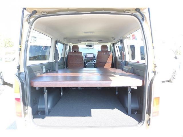 ハイエースバン ロングスーパーGL NEXUS TRAIL NT-1 16インチ ナスカーホワイトレタータイヤ クラシックLEDテールランプ アルパイン製11インチメカレスナビ ETC USB、HDMIポート 茶木目インテリアパネル3点(19枚目)