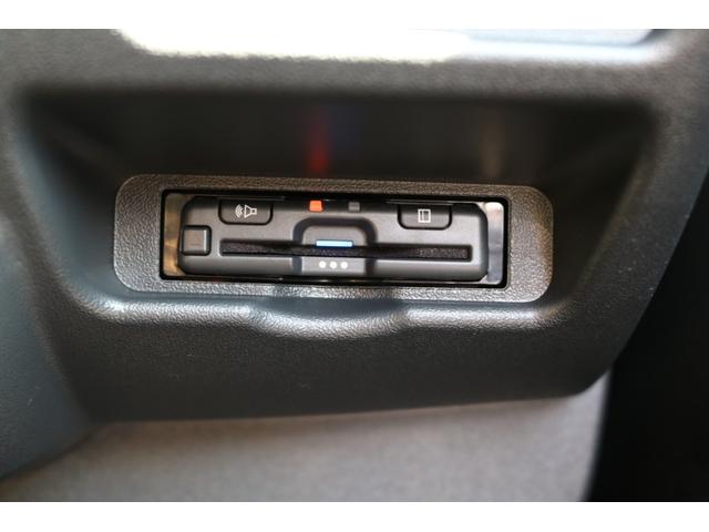 ハイエースバン ロングスーパーGL NEXUS TRAIL NT-1 16インチ ナスカーホワイトレタータイヤ クラシックLEDテールランプ アルパイン製11インチメカレスナビ ETC USB、HDMIポート 茶木目インテリアパネル3点(33枚目)