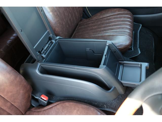 ハイエースバン ロングスーパーGL NEXUS TRAIL NT-1 16インチ ナスカーホワイトレタータイヤ クラシックLEDテールランプ アルパイン製11インチメカレスナビ ETC USB、HDMIポート 茶木目インテリアパネル3点(37枚目)