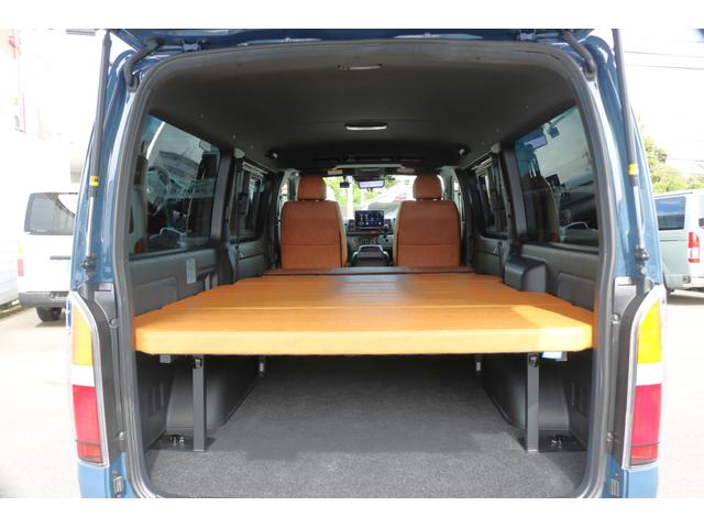 ハイエースバン スーパーGL ダークプライムII RENOCA角目 フェイスチェンジ 前後メッキラッピング アルルブルーオールペイント ディーン クロスカントリー 16インチアルミ ナスカーホワイトレタータイヤ クラシック LEDテールランプ ETC(23枚目)