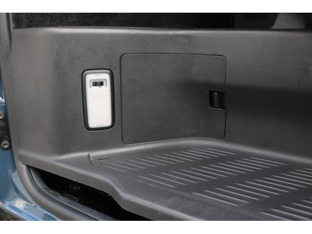 ハイエースバン スーパーGL ダークプライムII RENOCA角目 フェイスチェンジ 前後メッキラッピング アルルブルーオールペイント ディーン クロスカントリー 16インチアルミ ナスカーホワイトレタータイヤ クラシック LEDテールランプ ETC(31枚目)