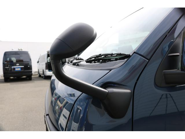 ハイエースバン スーパーGL ダークプライムII RENOCA角目 フェイスチェンジ 前後メッキラッピング アルルブルーオールペイント ディーン クロスカントリー 16インチアルミ ナスカーホワイトレタータイヤ クラシック LEDテールランプ ETC(32枚目)