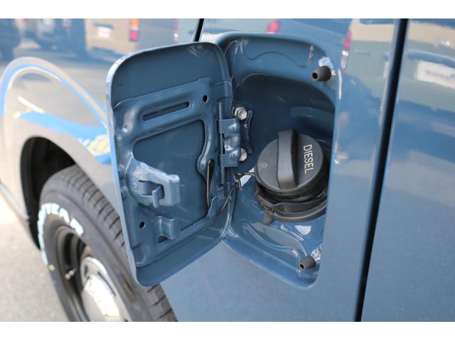 ハイエースバン スーパーGL ダークプライムII RENOCA角目 フェイスチェンジ 前後メッキラッピング アルルブルーオールペイント ディーン クロスカントリー 16インチアルミ ナスカーホワイトレタータイヤ クラシック LEDテールランプ ETC(40枚目)