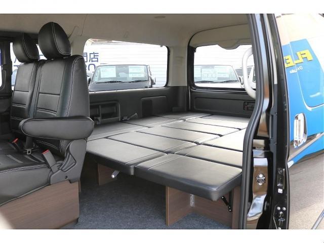 ハイエースワゴン GL T-FORCEスポイラー Delfinoオーバーフェンダー NEXUS TRAIL NT-1 TOYOオープンカントリータイヤ NEO TRACE LEDテール SMOKE カロッツェリア7インチナビ(17枚目)