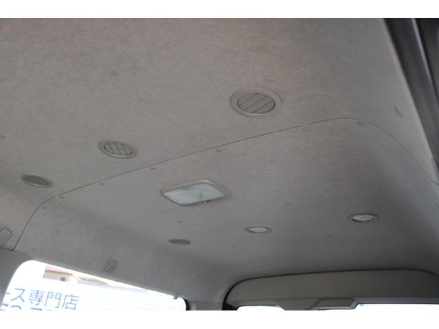 ハイエースワゴン GL T-FORCEスポイラー Delfinoオーバーフェンダー NEXUS TRAIL NT-1 TOYOオープンカントリータイヤ NEO TRACE LEDテール SMOKE カロッツェリア7インチナビ(22枚目)