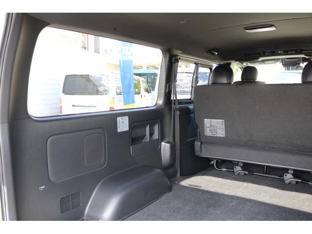 ハイエースバン スーパーGL ダークプライムII FLEX Delfinoフロントスポイラー 1.5インチローダウン Delf02 17インチ ナスカーホワイトレタータイヤ プレステージLEDテールランプ ドアバイザー アルパインメカレスナビ ETC(22枚目)