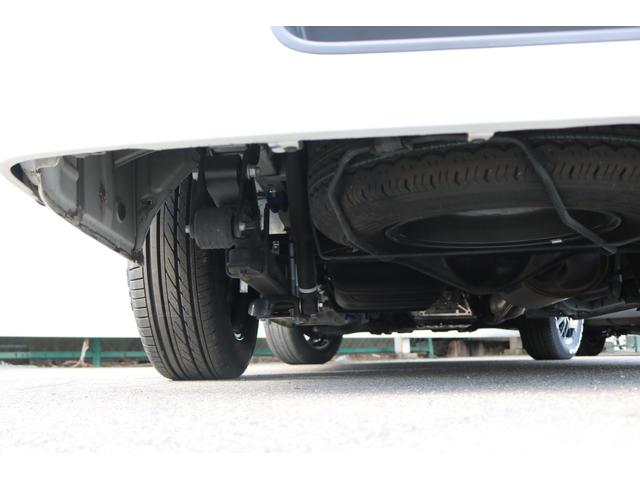 ハイエースバン スーパーGL ダークプライムII FLEX Delfinoフロントスポイラー 1.5インチローダウン Delf02 17インチ ナスカーホワイトレタータイヤ プレステージLEDテールランプ ドアバイザー アルパインメカレスナビ ETC(40枚目)