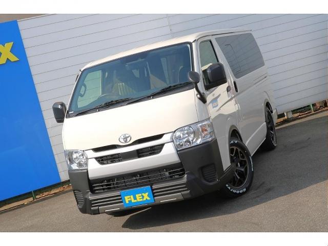 ハイエースバン ロングDX T-FORCEスポイラー FLEX Delfinoオーバーフェンダー バルベロスタイリングヘックス 17インチ ナスカーホワイトレタータイヤ プレステージ type2 LEDテールランプ シートカバー(9枚目)