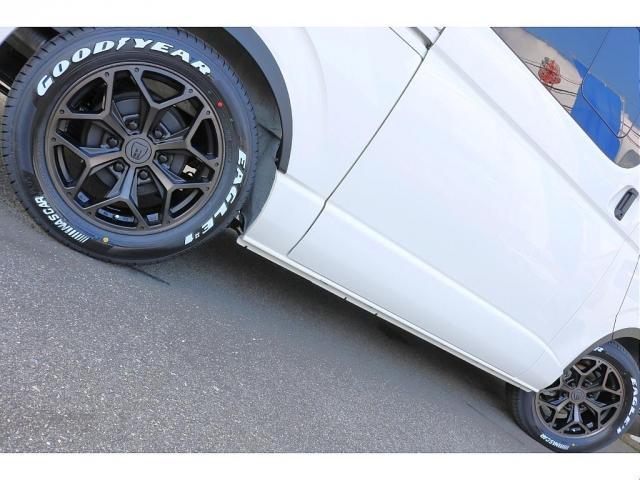 ハイエースバン ロングDX T-FORCEスポイラー FLEX Delfinoオーバーフェンダー バルベロスタイリングヘックス 17インチ ナスカーホワイトレタータイヤ プレステージ type2 LEDテールランプ シートカバー(13枚目)