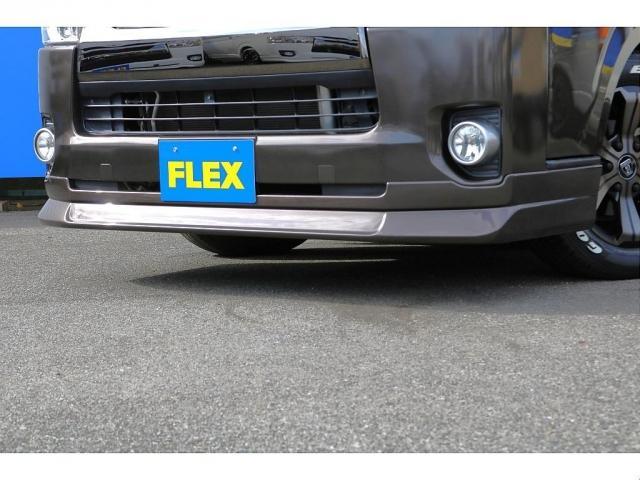ハイエースバン スーパーGL 50TH アニバーサリー リミテッド 1.5インチローダウン FLEX Delfinoフロントスポイラー FLEX アーバングランデ 17インチAW ナスカーホワイトレタータイヤ アルティメットテールランプ CUSCO リアスタビライザー(9枚目)