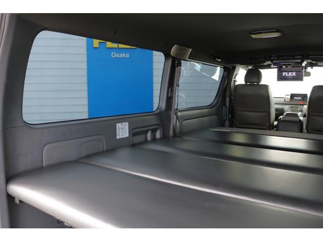 ハイエースバン スーパーGL 50TH アニバーサリー リミテッド 1.5インチローダウン FLEX Delfinoフロントスポイラー FLEX アーバングランデ 17インチAW ナスカーホワイトレタータイヤ アルティメットテールランプ CUSCO リアスタビライザー(22枚目)