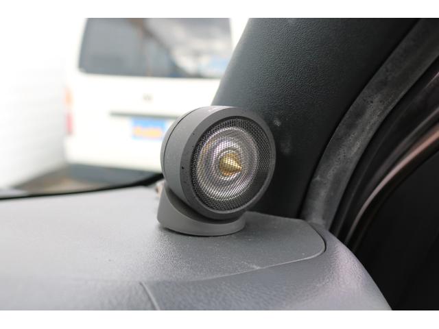 ハイエースバン スーパーGL 50TH アニバーサリー リミテッド 1.5インチローダウン FLEX Delfinoフロントスポイラー FLEX アーバングランデ 17インチAW ナスカーホワイトレタータイヤ アルティメットテールランプ CUSCO リアスタビライザー(39枚目)