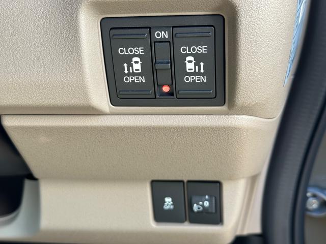 Ｎ－ＢＯＸジョイ ベースグレード　９インチナビＬＸＵ－２４２ＮＢｉ　ホンダコネクト　アクティブフェイスパッケージ　マルチビューカメラ　ＥＴＣ　サンシェード内蔵大型ルーフコンソール　デザートベージュパール２トーンカラー　ＬＥＤフォグ（10枚目）