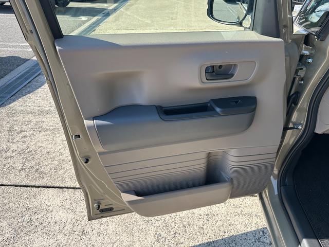 Ｎ－ＢＯＸジョイ ベースグレード　９インチナビＬＸＵ－２４２ＮＢｉ　ホンダコネクト　アクティブフェイスパッケージ　マルチビューカメラ　ＥＴＣ　サンシェード内蔵大型ルーフコンソール　デザートベージュパール２トーンカラー　ＬＥＤフォグ（34枚目）