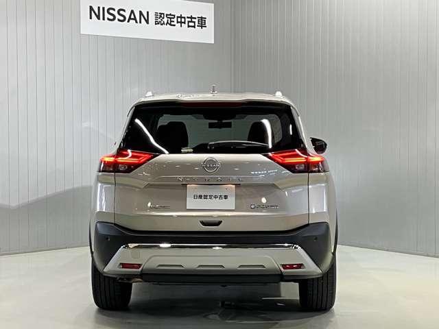 エクストレイル Ｇ　ｅ－４ＯＲＣＥ　当社試乗車・プロパイロット・日産純正１２インチコネクトナビ＆アラウンドビュー・ＥＴＣ２．０・スマートミラー・シートヒーター＆ハンドルヒーター・電動リヤゲート・ＬＥＤライト・アルミホイール（10枚目）