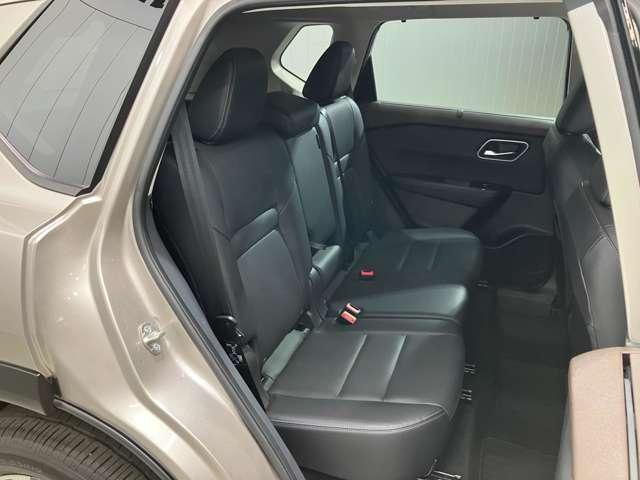 エクストレイル Ｇ　ｅ－４ＯＲＣＥ　当社試乗車・プロパイロット・日産純正１２インチコネクトナビ＆アラウンドビュー・ＥＴＣ２．０・スマートミラー・シートヒーター＆ハンドルヒーター・電動リヤゲート・ＬＥＤライト・アルミホイール（14枚目）
