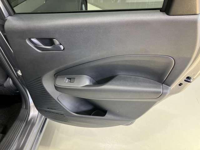 ノート S ワンオーナー・日産純正9インチナビ&アラウンドビュー・ETC・スマートミラー・オートエアコン・インテリジェントキー・プライバシーガラス・15インチアルミ・衝突被害軽減ブレーキ・踏み間違い防止アシスト(15枚目)