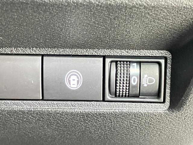 ノート S ワンオーナー・日産純正9インチナビ&アラウンドビュー・ETC・スマートミラー・オートエアコン・インテリジェントキー・プライバシーガラス・15インチアルミ・衝突被害軽減ブレーキ・踏み間違い防止アシスト(34枚目)