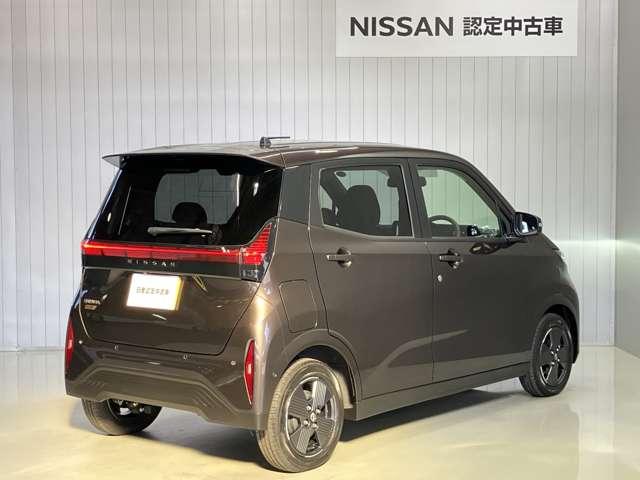 サクラ Ｇ　当社試乗車・プロパイロット・日産純正９インチコネクトナビ＆アラウンドビュー・ＥＴＣ２．０・シートヒーター＆ハンドルヒーター・オートエアコン・ＬＥＤライト・アルミホイール・衝突被害軽減ブレーキ（3枚目）