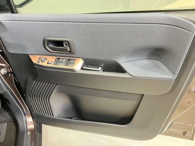 サクラ Ｇ　当社試乗車・プロパイロット・日産純正９インチコネクトナビ＆アラウンドビュー・ＥＴＣ２．０・シートヒーター＆ハンドルヒーター・オートエアコン・ＬＥＤライト・アルミホイール・衝突被害軽減ブレーキ（13枚目）