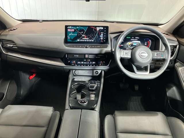 エクストレイル Ｇ　ｅ－４ＯＲＣＥ　当社社用車・プロパイロット・日産純正１２インチコネクトナビ＆アラウンドビュー・ＥＴＣ２．０・前後ドライブレコーダー・スマートミラー・シートヒーター・電動リヤゲート・ＬＥＤライト・アルミホイール（4枚目）