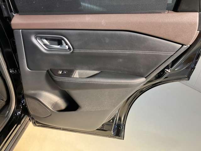 エクストレイル Ｇ　ｅ－４ＯＲＣＥ　当社社用車・プロパイロット・日産純正１２インチコネクトナビ＆アラウンドビュー・ＥＴＣ２．０・前後ドライブレコーダー・スマートミラー・シートヒーター・電動リヤゲート・ＬＥＤライト・アルミホイール（14枚目）