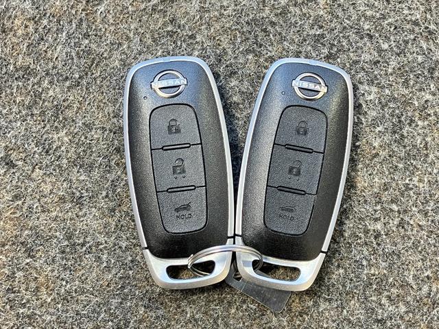 エクストレイル Ｇ　ｅ－４ＯＲＣＥ　当社社用車・プロパイロット・日産純正１２インチコネクトナビ＆アラウンドビュー・ＥＴＣ２．０・前後ドライブレコーダー・スマートミラー・シートヒーター・電動リヤゲート・ＬＥＤライト・アルミホイール（49枚目）