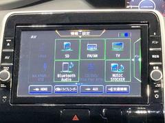 【運転席・助手席転席】運転席の足もともゆったりで長距離ドライブでも快適に★ 6