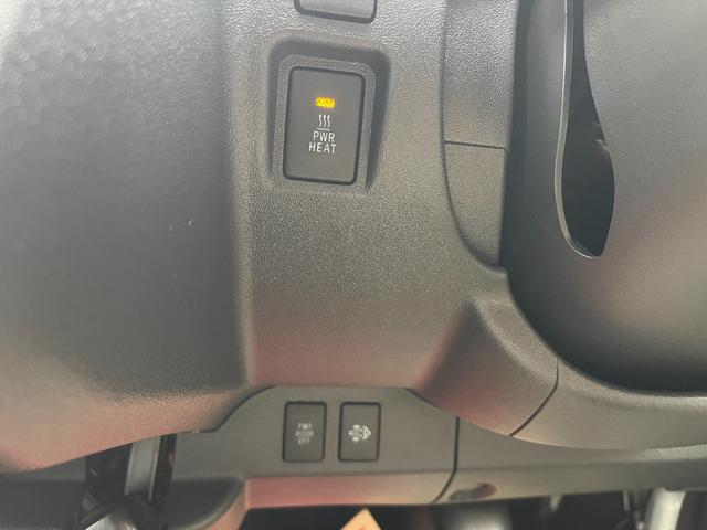 ハイエースバン スーパーGL ダークプライムII 寒冷地仕様 電動パワースライドドア 全方位360度カメラ スマートキー 登録済み未使用車(13枚目)