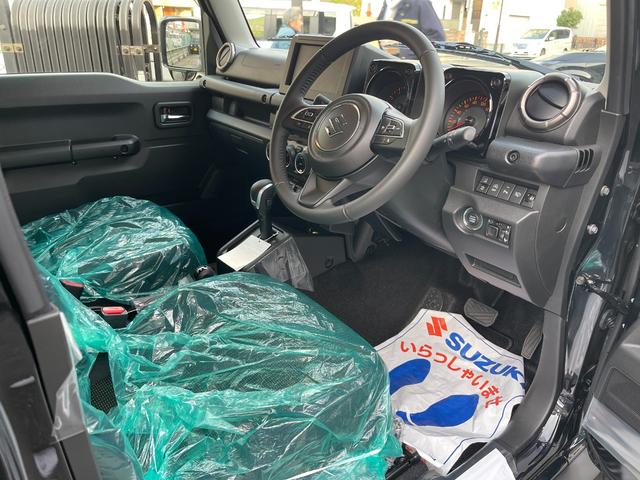ジムニーノマド ＦＣ　登録済未使用車　全国スズキ保証５年　マットバイザー　デュアルカメラブレーキサポート　アダプティブクルーズコントロール誤発進抑制機能ＬＥＤヘッドライトスマートキーシートヒーターコーナーセンサー純正アルミ（12枚目）
