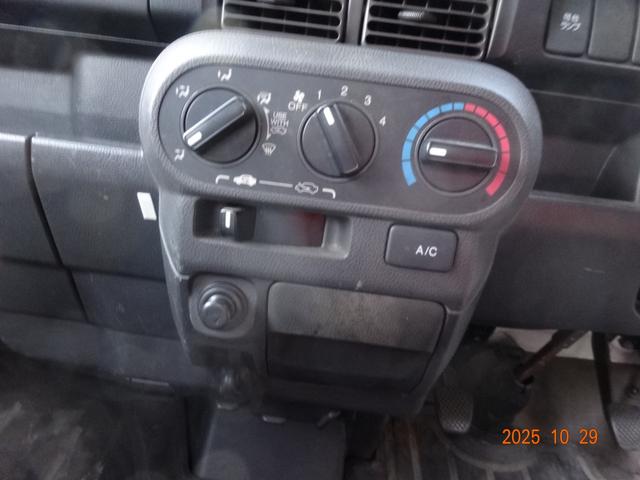 アクティトラック ＳＤＸ　４ＷＤ　ポータブルナビ　ＡＢＳ（17枚目）