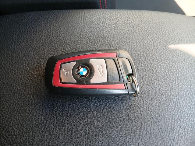 １シリーズ １１６ｉ　スポーツ　純正ナビ　ＥＴＣ　左右独立オートエアコン　プッシュエンジンスタート　ＨＩＤヘッドライト　フォグランプ　純正１７インチアルミホイール（37枚目）