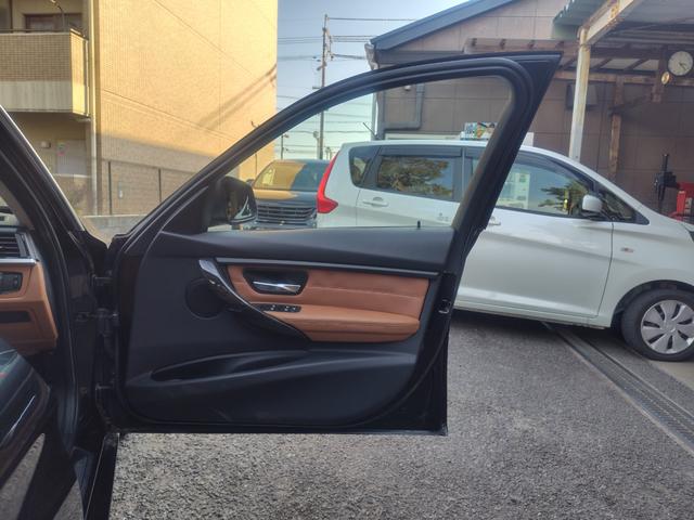 3シリーズ 320iラグジュアリー 純正ナビ バックカメラ ヒーター付きレザーパワーシート HIDヘッドライト スマートキー プッシュエンジンスタート 純正アルミホイール(53枚目)