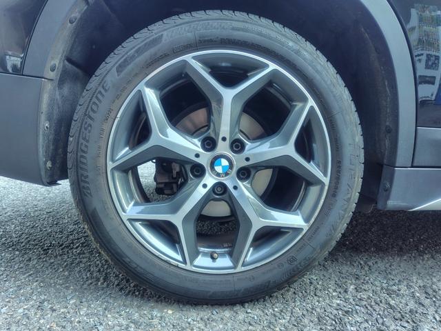Ｘ１ ｘＤｒｉｖｅ　１８ｄ　ｘライン　純正ナビ　バックカメラ　ＥＴＣ　本革内装　ヒーター付きパワーシート　インテリジェントセーフティ　ＡＣＣ　Ｐサポート　電動リヤゲート　ＬＥＤヘッドライト　スマートキー　純正１８インチアルミホイール（25枚目）