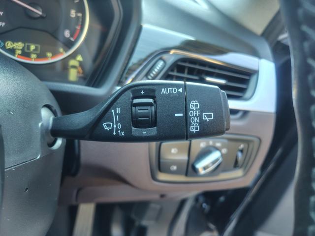 Ｘ１ ｘＤｒｉｖｅ　１８ｄ　ｘライン　純正ナビ　バックカメラ　ＥＴＣ　本革内装　ヒーター付きパワーシート　インテリジェントセーフティ　ＡＣＣ　Ｐサポート　電動リヤゲート　ＬＥＤヘッドライト　スマートキー　純正１８インチアルミホイール（49枚目）