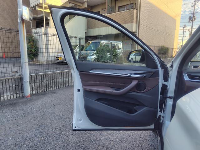 X1 xDrive 18d xライン ハイラインパッケージ 純正ナビ バックカメラ ミラー一体型ETC 本革内装 ヒーター付きパワーシート インテリジェントセーフティ パーキングサポート スマートキー 電動ハッチバック 純正18インチアルミホイール(64枚目)