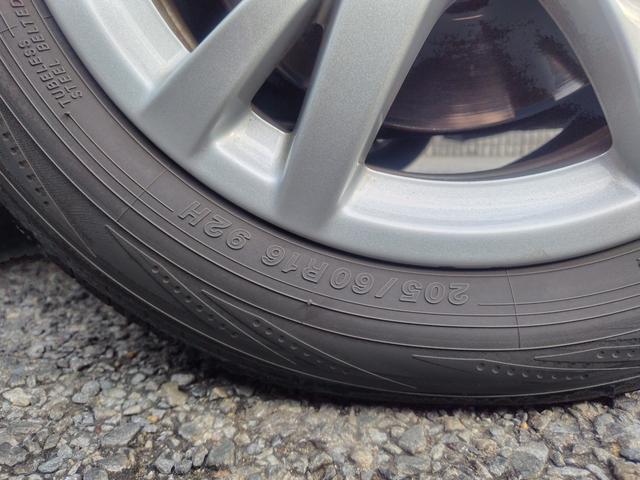 2シリーズ 218dグランツアラー 純正ナビ バックカメラ ミラー一体型ETC Bluetooth インテリジェントセーフティ パーキングサポート シートヒーター パワーバックドア 3列シート 純正16インチアルミホイール(24枚目)