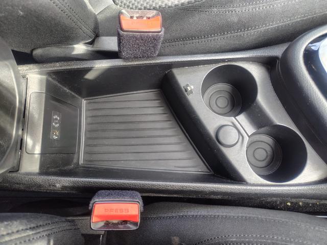 2シリーズ 218dグランツアラー 純正ナビ バックカメラ ミラー一体型ETC Bluetooth インテリジェントセーフティ パーキングサポート シートヒーター パワーバックドア 3列シート 純正16インチアルミホイール(39枚目)