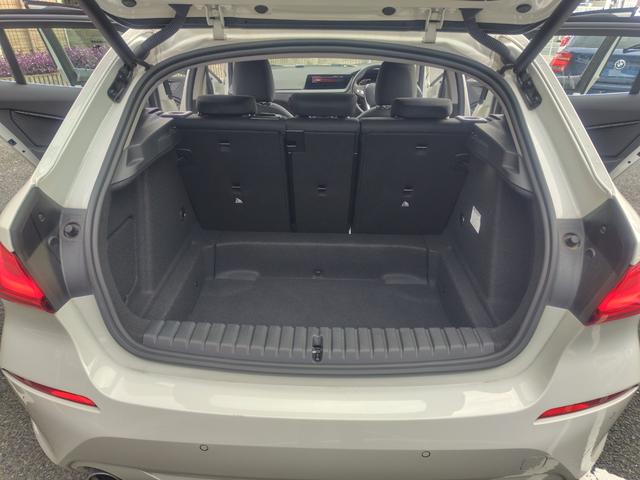 1シリーズ 118i プレイ iDriveナビ バックカメラ ETC パワーシート インテリジェントセーフティ パーキングサポート 電動ハッチバック スマートキー LEDヘッドライト 純正アルミホイール(64枚目)