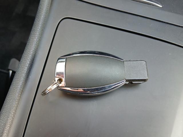 Aクラス A180 純正ナビ バックカメラ 地デジ ETC Bluetooth レーダーセーフティ クルーズコントロール ブラインドスポット パドルシフト 純正17インチアルミホイール HIDヘッドライト(50枚目)