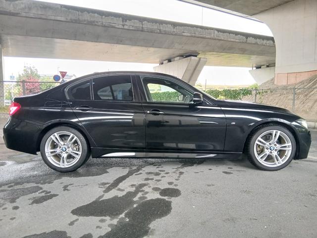 ３シリーズ ３２０ｉ　Ｍスポーツ　後期型　純正ナビ　バックカメラ　ＥＴＣ　パワーシート　インテリジェントセーフティ　アクティブクルーズコントロール　パドルシフト　ＬＥＤヘッドライト　スマートキー　純正１８インチアルミホイール（13枚目）