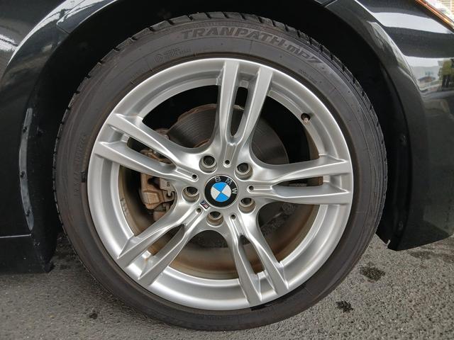 ３シリーズ ３２０ｉ　Ｍスポーツ　後期型　純正ナビ　バックカメラ　ＥＴＣ　パワーシート　インテリジェントセーフティ　アクティブクルーズコントロール　パドルシフト　ＬＥＤヘッドライト　スマートキー　純正１８インチアルミホイール（23枚目）