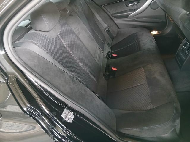 ３シリーズ ３２０ｉ　Ｍスポーツ　後期型　純正ナビ　バックカメラ　ＥＴＣ　パワーシート　インテリジェントセーフティ　アクティブクルーズコントロール　パドルシフト　ＬＥＤヘッドライト　スマートキー　純正１８インチアルミホイール（52枚目）